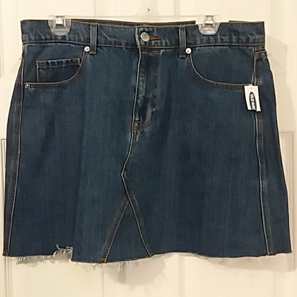 🆕 Old Navy Mini Dark Denim Skirt / Size 10